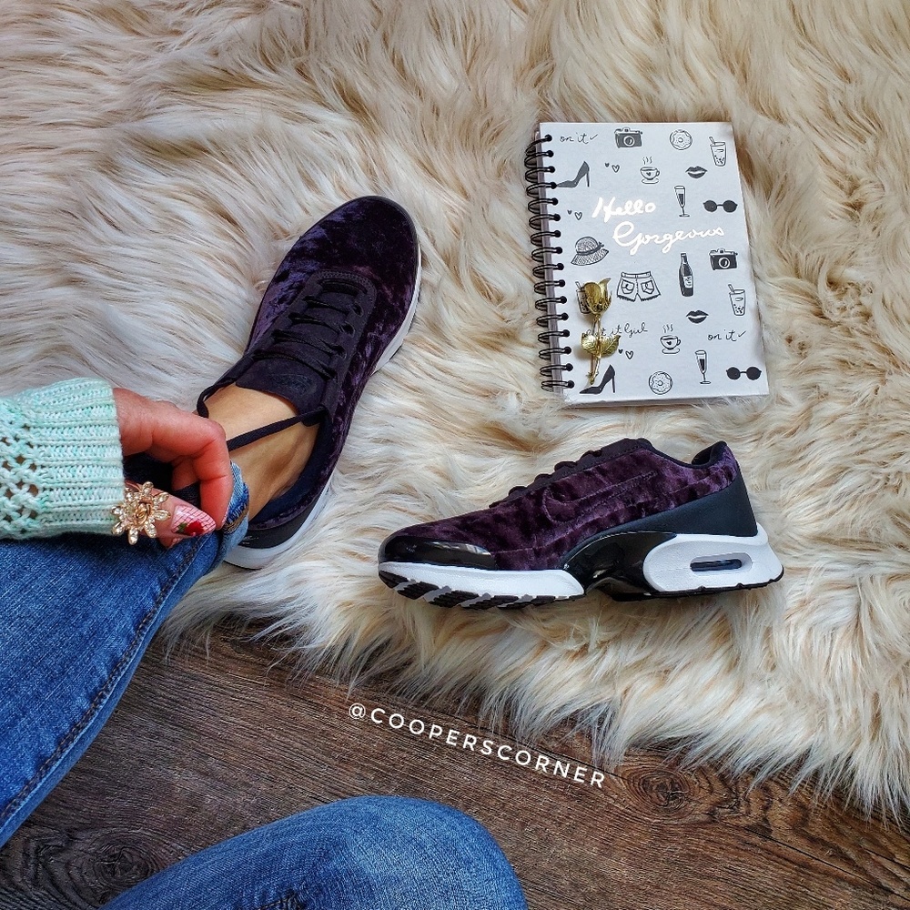 NEW Nike Air Max Jewell Premium Velvet - Picture 2 of 8